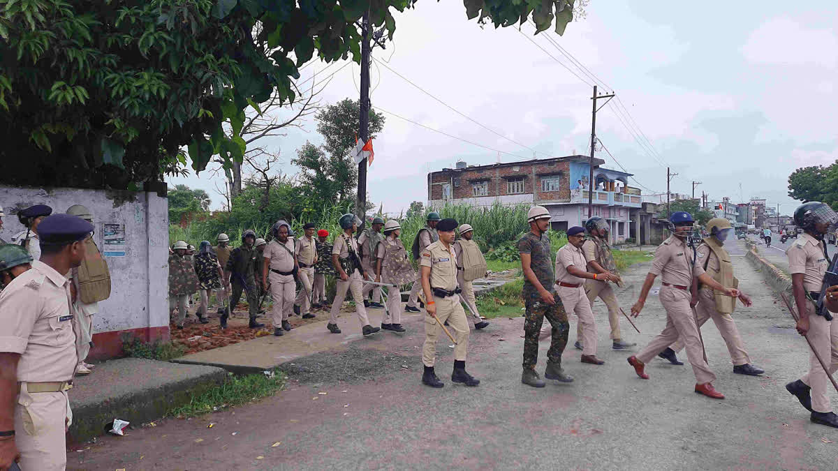 बगहा में पुलिस की कार्रवाई