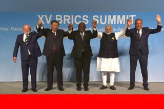 BRICS family photo: ଜିନପିଙ୍ଗ ଓ ମୋଦିଙ୍କ ମଝିରେ ନଜର ଆସିଲେ ଦକ୍ଷିଣ ଆଫ୍ରିକାର ରାଷ୍ଟ୍ରପତି