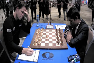 R Praggnanandhaa vs Magnus Carlsen  R Praggnanandhaa  Magnus Carlsen  Chess World Cup 2023 final updates  Chess World Cup 2023  ചെസ് ലോകകപ്പ് ഫൈനല്‍  ചെസ് ലോകകപ്പ് ഫൈനല്‍ 2023  മാഗ്നസ് കാള്‍സന്‍  ആർ പ്രജ്ഞാനന്ദ