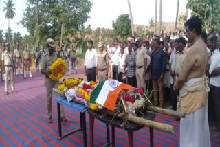 funeral-of-former-minister-srirangadevarayalu-with-state-honours-in-koppal