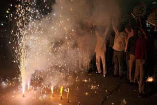 Chandrayaan 3 successful Moon Landing, fire crackers bursting in Jodhpur