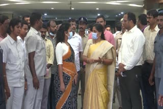 minister_anita_visit_pharma_victims