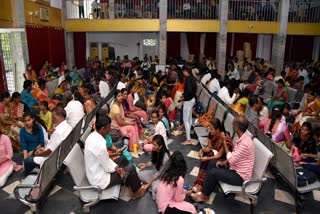 Engineering students performed their parents Pada Puja