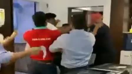 customer assaulted staff of electronic store