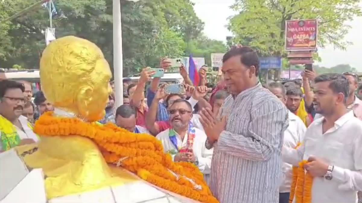 Binod Bihari Mahato became immortal