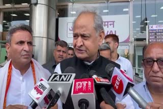 Congress veteran Ashok Gehlot interacting with media