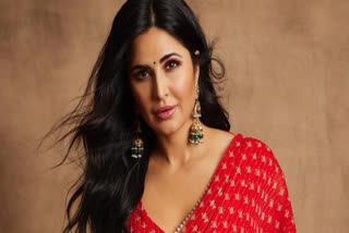 Bollywood actor Katrina Kaif graced her presence at the Navratri celebrations in Thrissur, exuding elegance in a red saree. The actor has won the hearts of many with her impeccable behaviour at the religious event. Other celebs like Nagarjuna and his son Chaitanya Akkineni, Janhvi Kapoor, Kriti Sanon, and Rashmika Mandanna also attended the event.