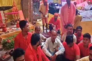 बगहा में दुर्गा पूजा पर भंडारा