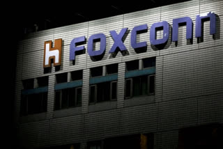 China kicks off probe into iPhone maker Foxconn