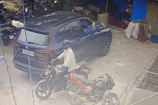 Bengaluru: Video shows man breaks BMW car window, flees with nearly Rs 14 lakh cash