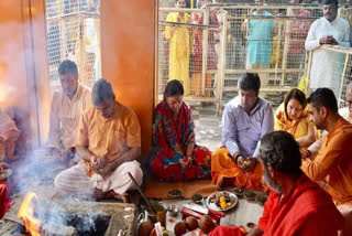 Vasundhara Raje visited Datia Shri Pitambara Peeth