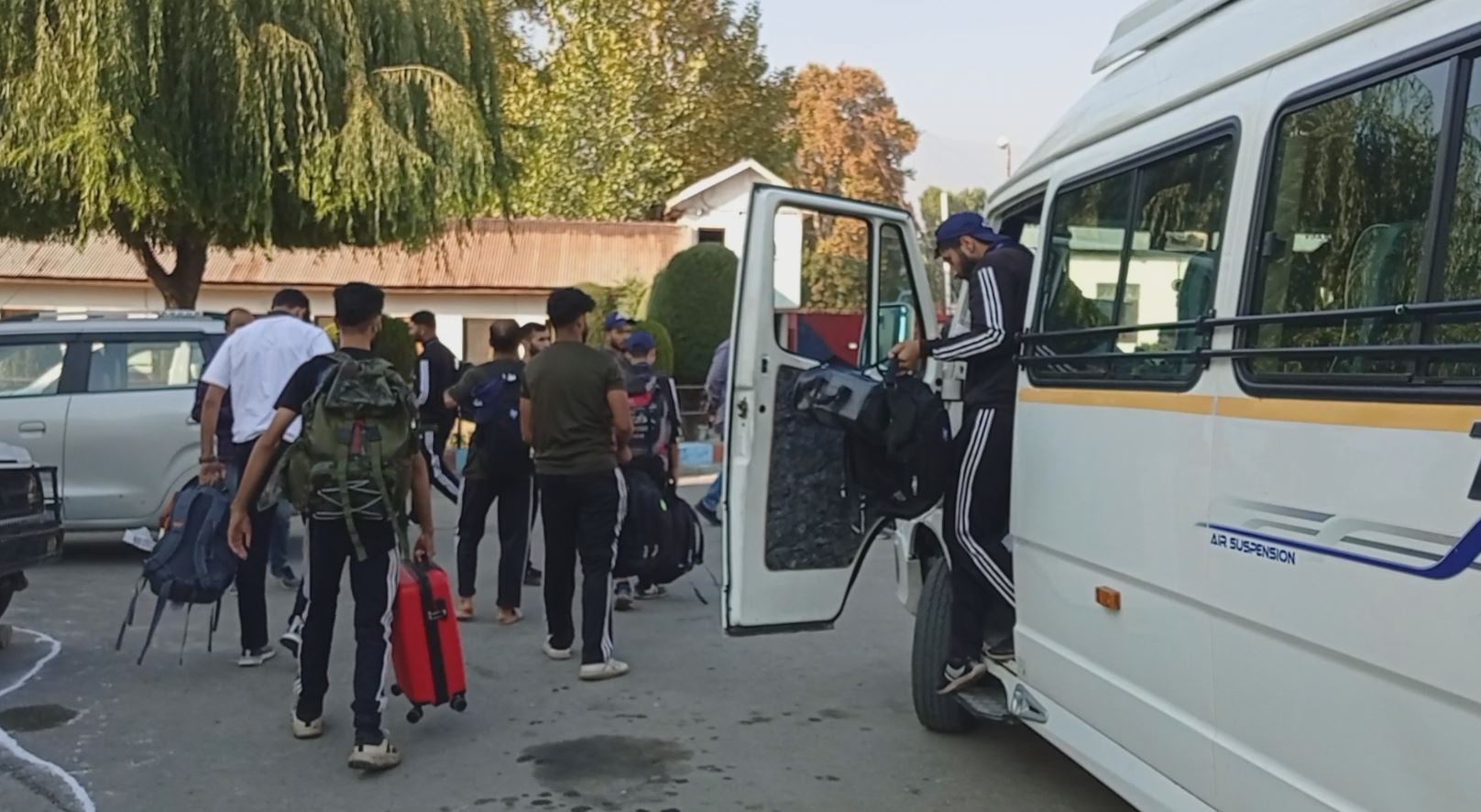 Welcome students returning from Bharat Darshan in Ganderbal