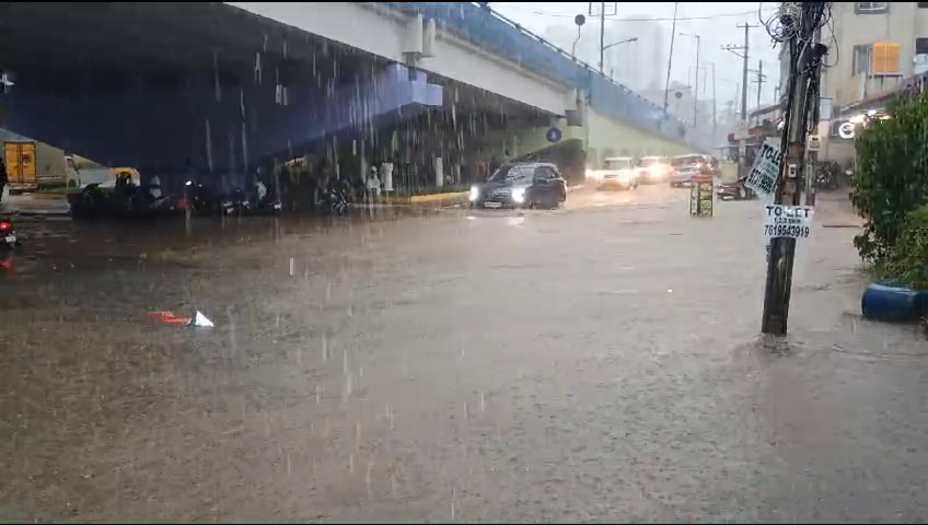 HEAVY RAIN LASHED BENGALURU