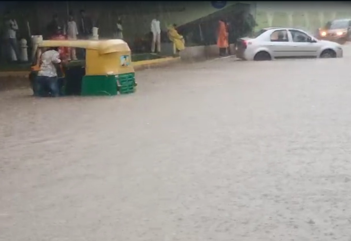 HEAVY RAIN LASHED BENGALURU