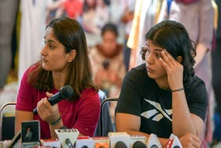 VINESH PHOGAT REPLY SAKSHI MALIK