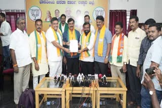 A meeting of party workers and Diwakar supporters