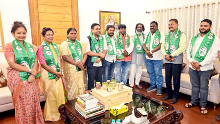 JMM has announced its first list of 35 candidates for the Jharkhand Assembly elections, fielding Hemant Soren from Barhait and Kalpana Soren from Gandey.