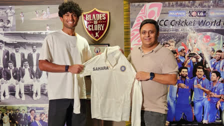 During his visit to Blades of Glory Museum in Pune, Rachin Ravindra said he admires Sachin Tendulkar massively.