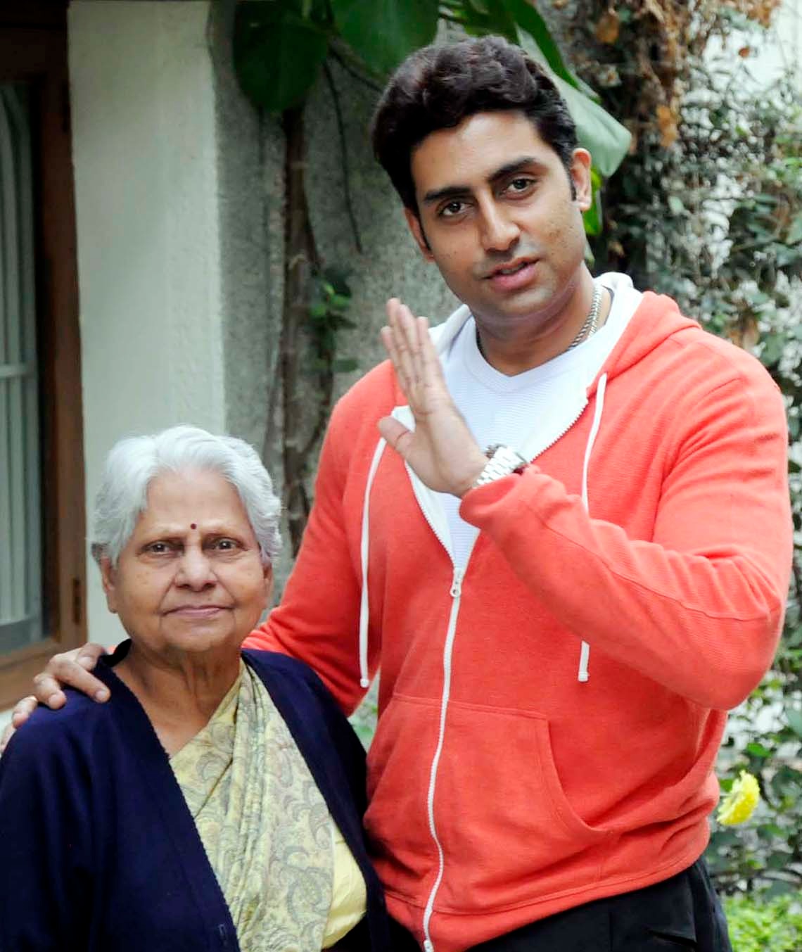 Jaya Bachchan's Mother Indira Bhaduri Hospitalised for Spinal Fracture, Family Denies False Reports of Her Death