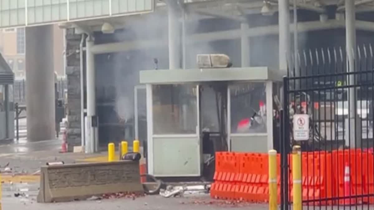 vehicle explosion at US Canada border crossing niagara falls