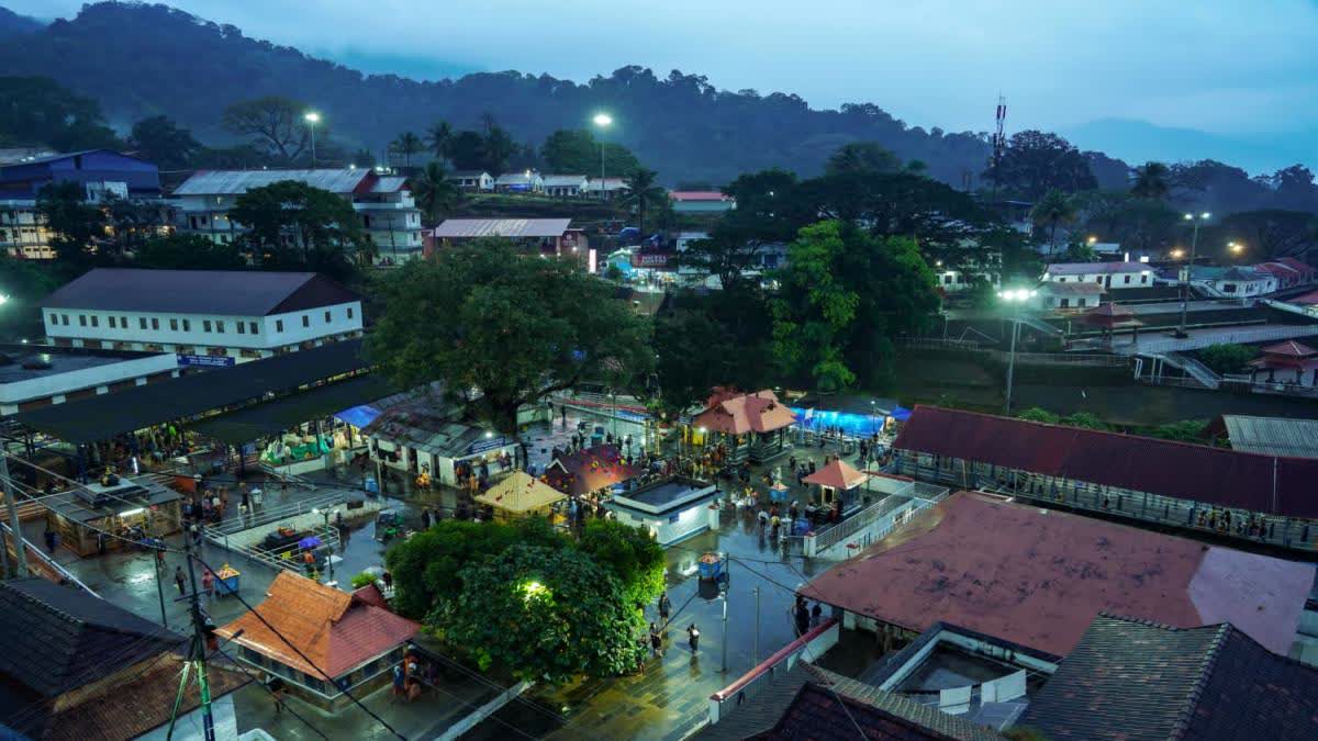 pta sabarimala  Red Alert In Pathanamthitta  Security Systems Ensure In Sabarimala  Security Systems Well Arranged In Sabarimala  പത്തനംതിട്ടയില്‍ റെഡ്‌ അലര്‍ട്ട്  ശബരിമലയില്‍ സുരക്ഷ സംവിധാനങ്ങള്‍ സുസജ്ജം  പമ്പ  ശബരിമല സുരക്ഷ  പമ്പയില്‍ ഇറങ്ങുന്നതിന് നിയന്ത്രണം  സംസ്ഥാനത്ത് കനത്ത മഴ  റെഡ് അലര്‍ട്ട് പത്തനംതിട്ട