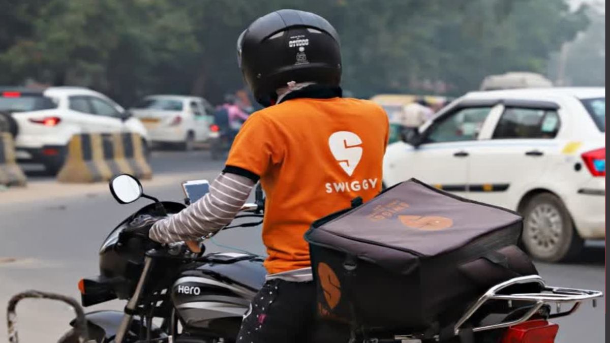 Zomato and Swiggy get GST notice of Rs 750 crore