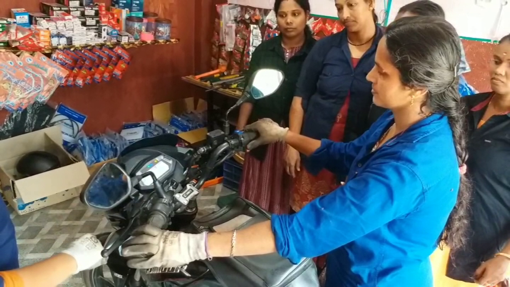 Ladies First Two Wheeler Workshop In Kerala