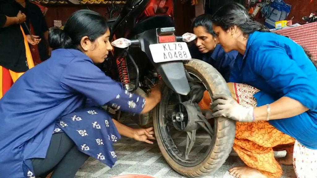 Ladies First Two Wheeler Workshop In Kerala