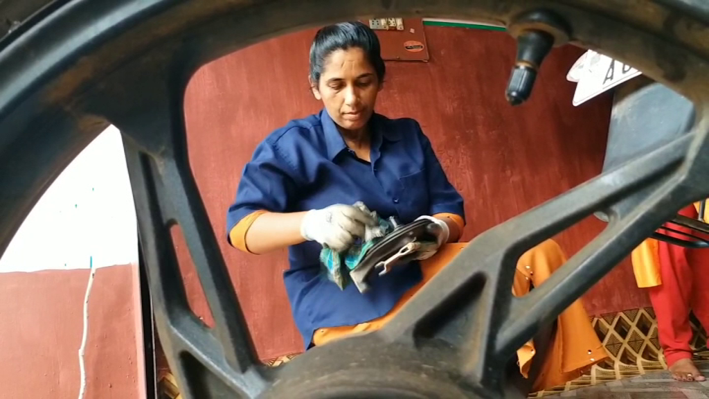 Ladies First Two Wheeler Workshop In Kerala