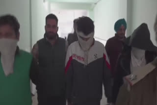 In Bathinda, the counter-intelligence team of the police arrested 3 accused with 8 pistols.