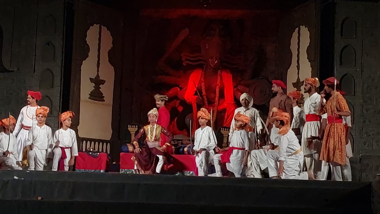 काशी हिन्दू विश्वविद्यालय के एंफीथिएटर ग्राउंड में महानाट्य  'जाणता राजा' का मंचन