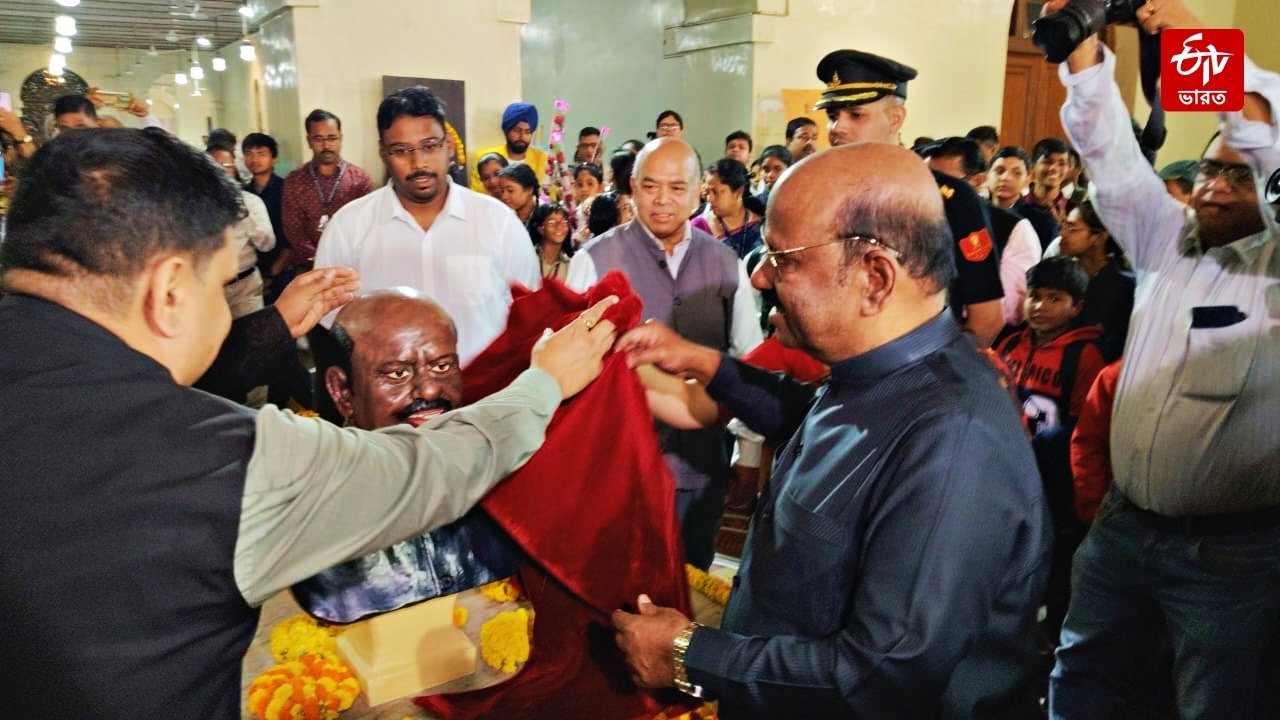 CV Ananda Bose Statue at Raj Bhavan