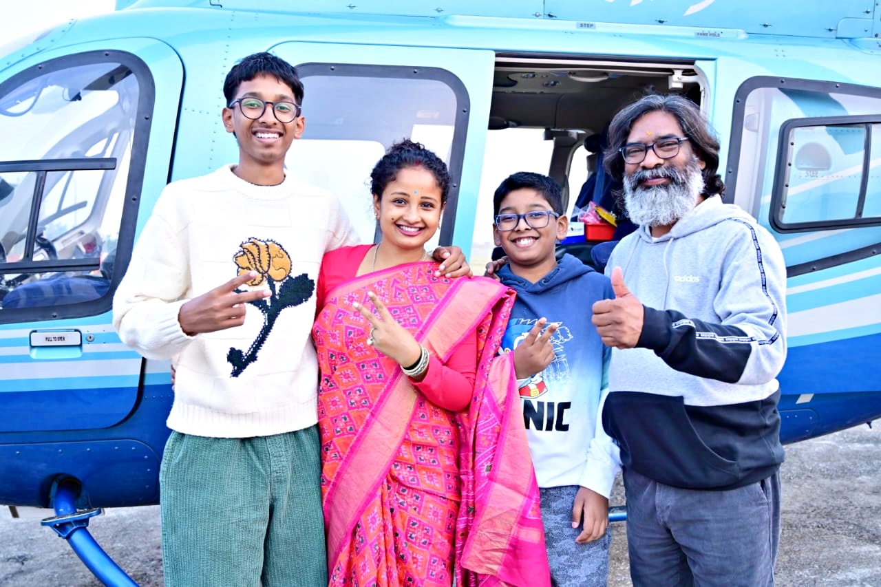 Jharkhand CM Hemant Soren with his family