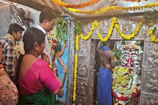 Congress Candidate ANNAPURNA TUKARAM Temple Visit