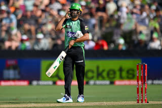 Pakistan speedster Haris Rauf inked a bizarre moment in the Big Bash League while playing for Melbourne Stars on Saturday as he walked in to bat without wearing his pads.