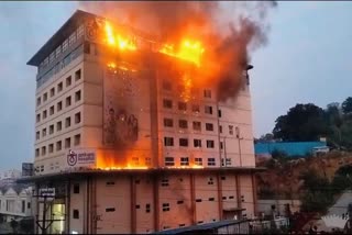 Hospital Caught Fire In Hyderabad  Ankura Hospital in Gudimalkapur  Ankura Hospital in Gudimalkapur Fire  സ്വകാര്യാശുപത്രിയില്‍ വന്‍ തീപിടിത്തം  ആശുപത്രിയില്‍ തീപിടിത്തം  അങ്കുര ആശുപത്രി തീപിടിത്തം  ഹൈദരാബാദ് തീപിടിത്തം  ഗുഡിമൽകാപൂര്‍ ഹൈദരാബാദ്