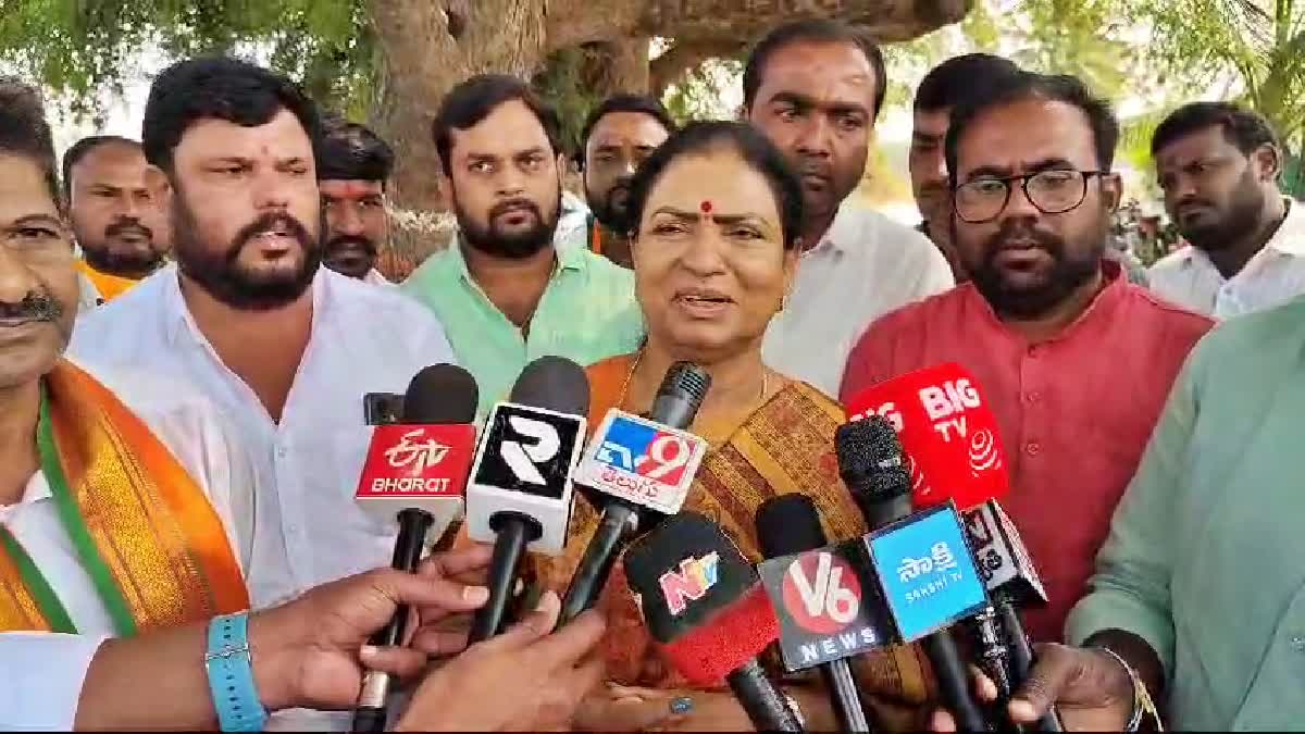 DK ARUNA ON ALLU ARUN HOUSE ATTACK