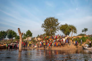 As Flooding Becomes A Yearly Disaster In South Sudan, Thousands Survive On The Edge Of A Canal