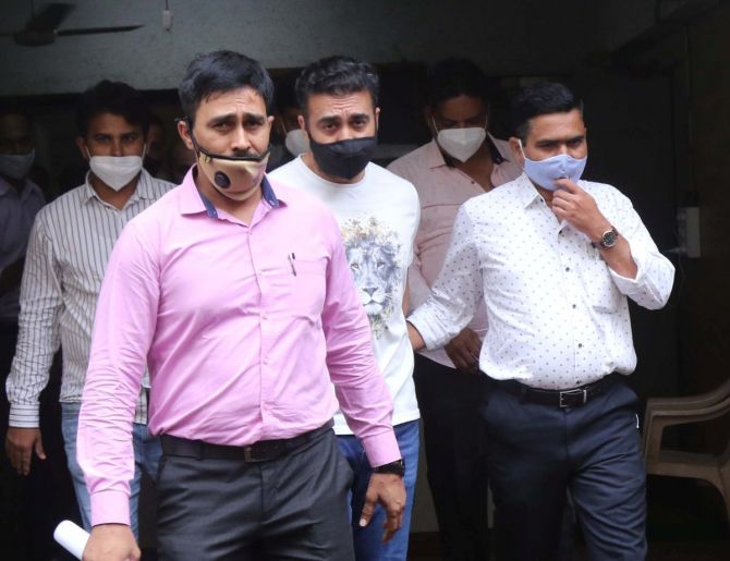 Porn film issue in Bollywood actor Shilpa Shetty husband Raj Kundra in Crime Branch last few days arrested in Mumbai