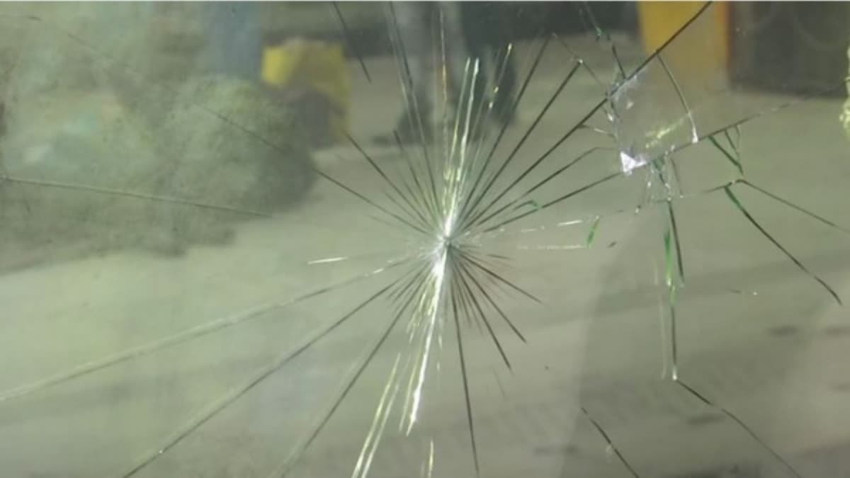 Stone pelted Howrah-New Jalpaiguri Satabdi Express train in West Bengal windowpane damaged