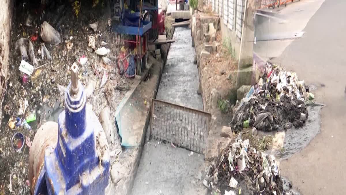 Vijayawada_People_Suffer_With_Drainage_Problem