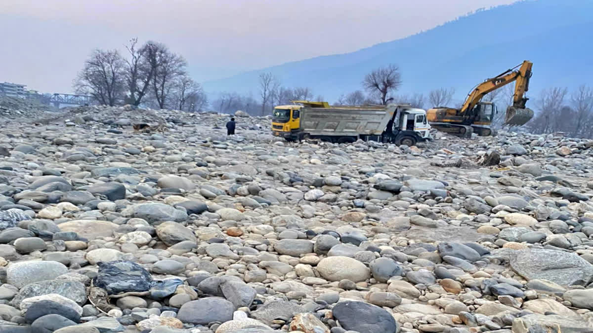 LNT machine and tipper seized in Jiya