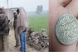 Mughal Era Coins  Treasury Found In UP  യുപിയില്‍ നിധി കണ്ടെത്തി  റോഡ് നിര്‍മാണം നിധി