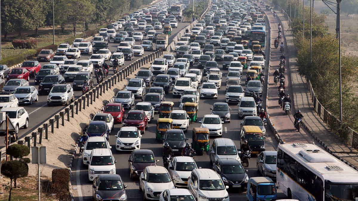 Traffic Congestion Crisis In India and the way to address it