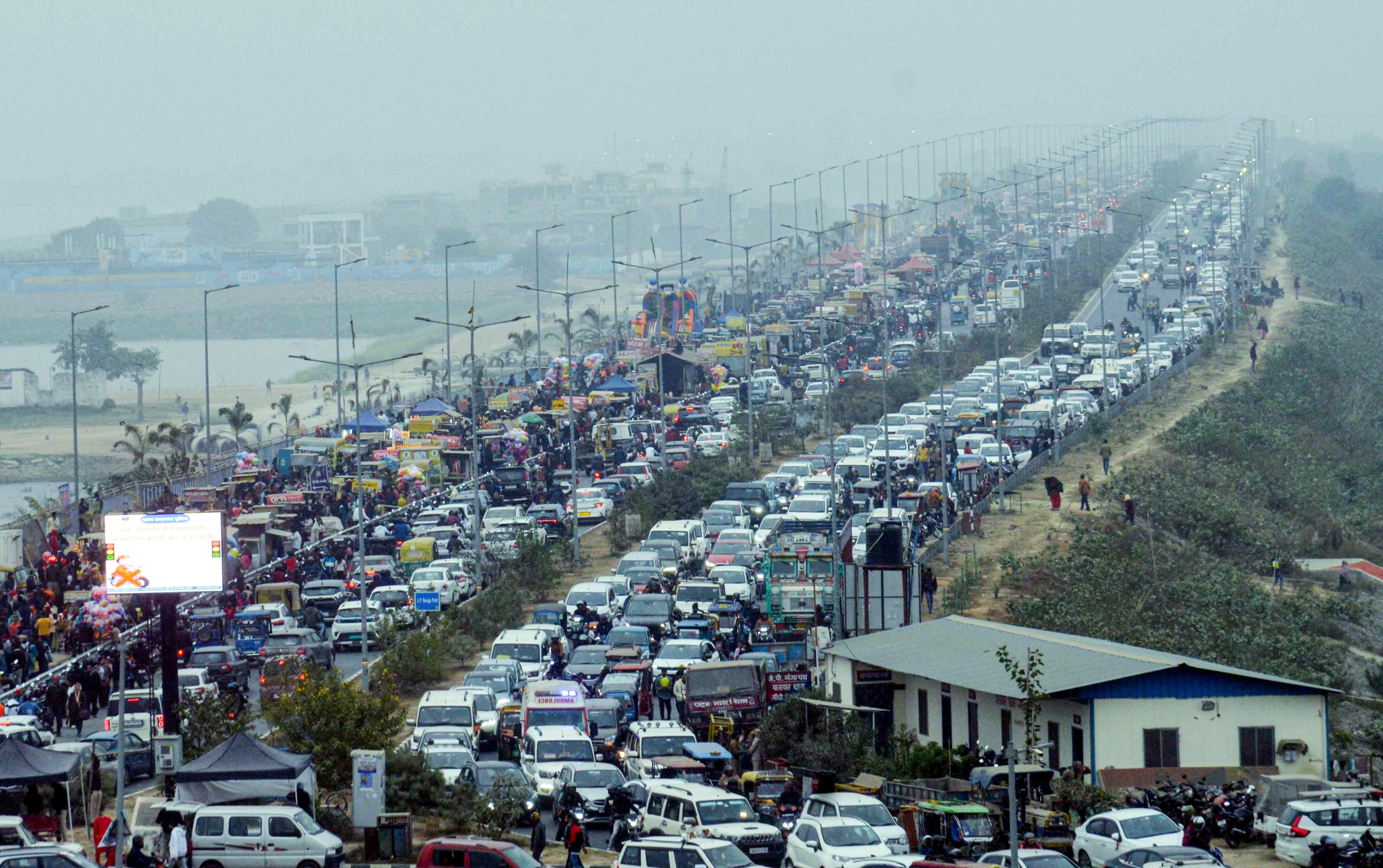 Traffic Congestion Crisis In India and the way to address it