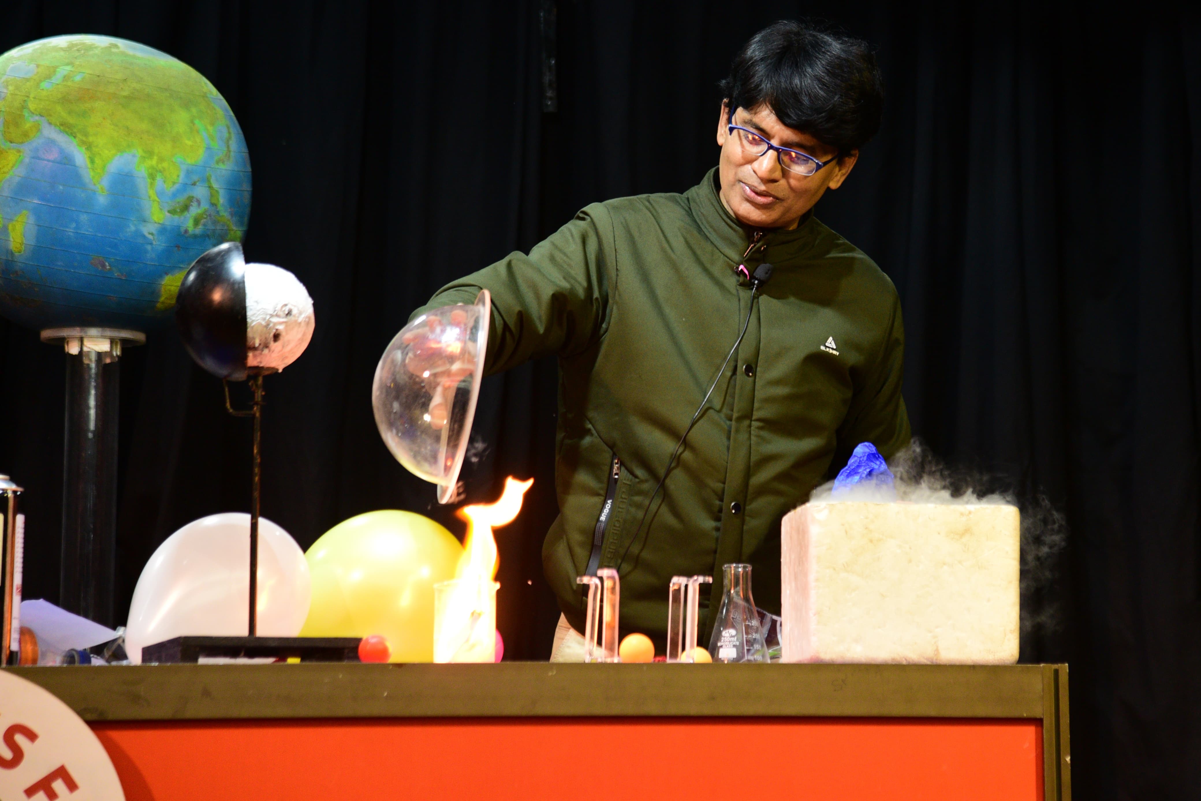 SPACE TACULAR SCIENCE SHOW