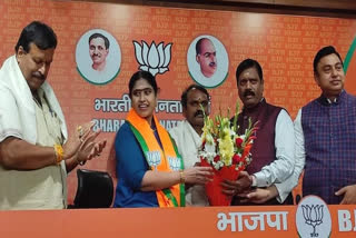 Vijayadharani  Tamil Nadu Congress MLA Joined BJP  Tamilnadu MLA  തമിഴ്‌നാട് കോണ്‍ഗ്രസ് എംഎല്‍എ  വിജയധരണി