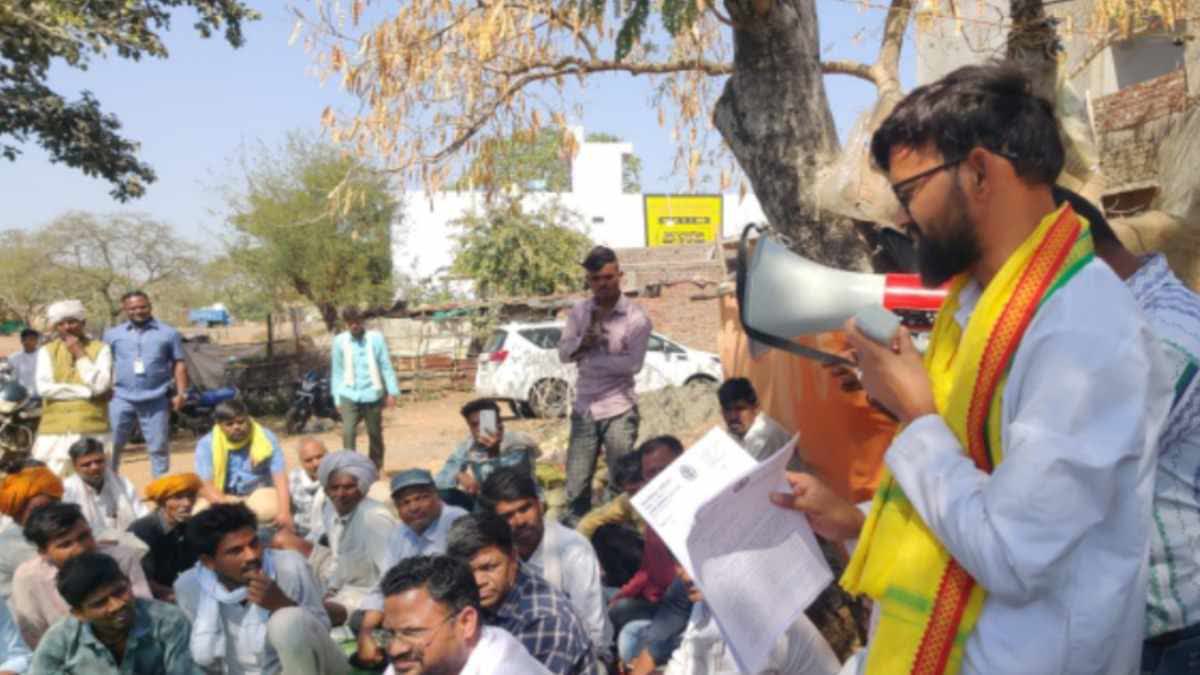 SAILANA MLA SIT ON DHARNA