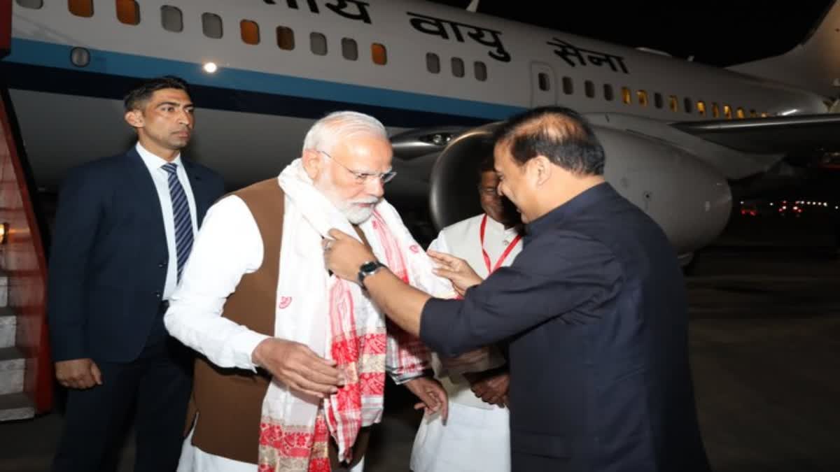 PM Modi attends at Jhumoir Binondini programme