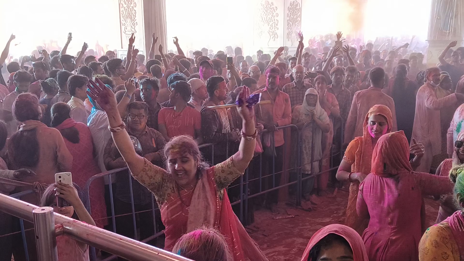 Devotees celebrating Fagotsav in Govind Dev Ji